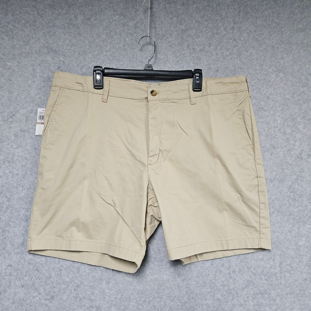IZOD Shorts Mens 42 Pale Khaki Saltwater Dockside Classic Fit 7" Inseam Stretch